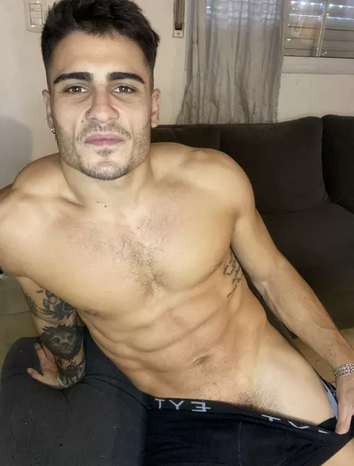 [24] These abs are just the beginning