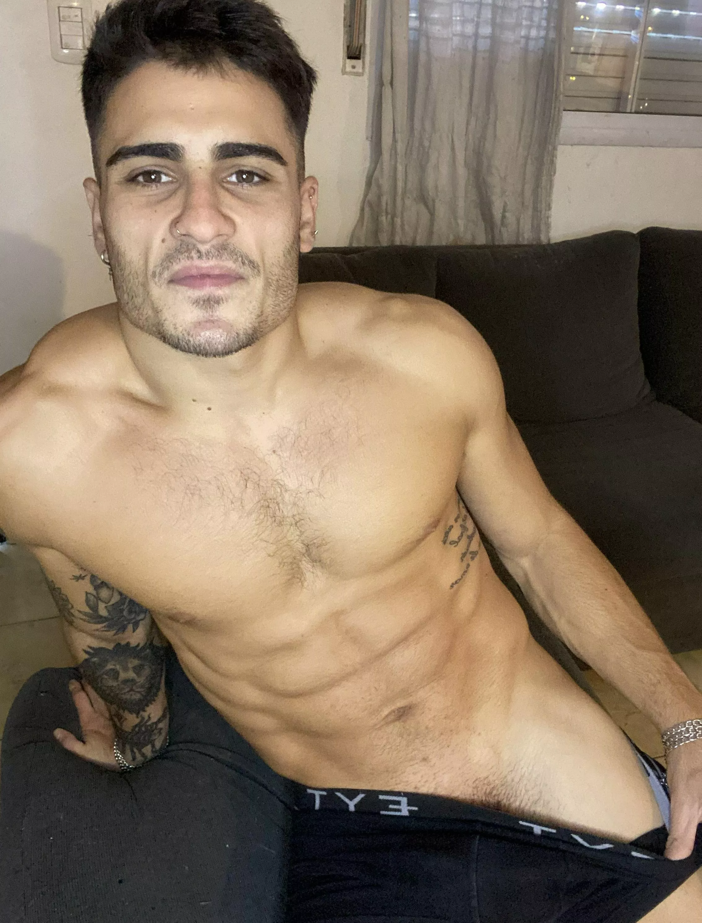 [24] These abs are just the beginning