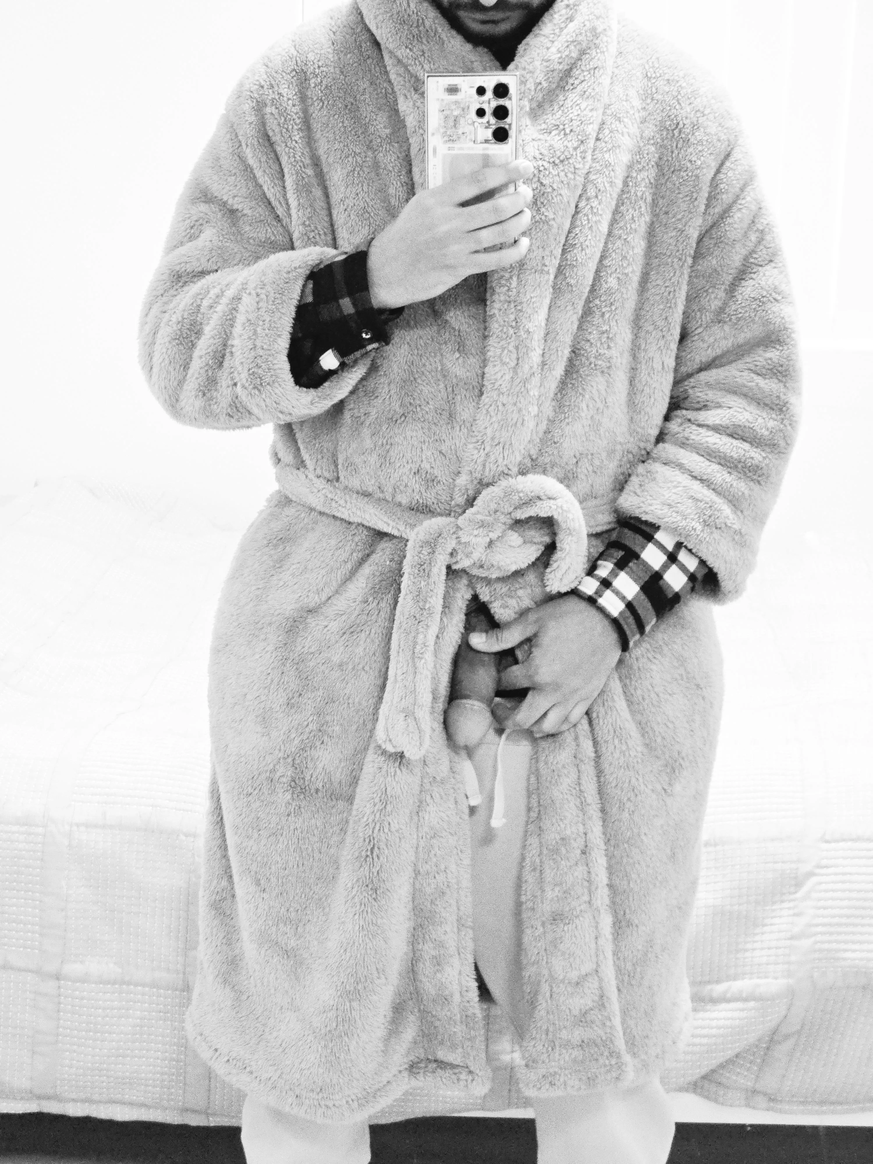 Currently enjoying the height of comfort. Any takers for disrupting my serenity?