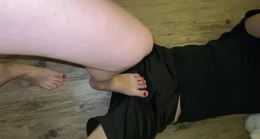 I love the feeling of crushed testicles🤭