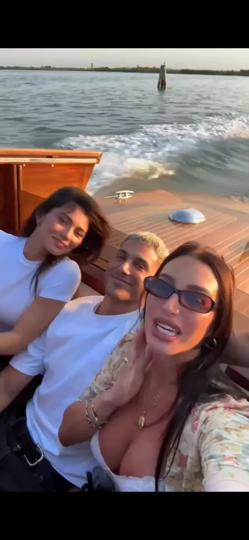 Lucky Fai with Kylie & Stassie 