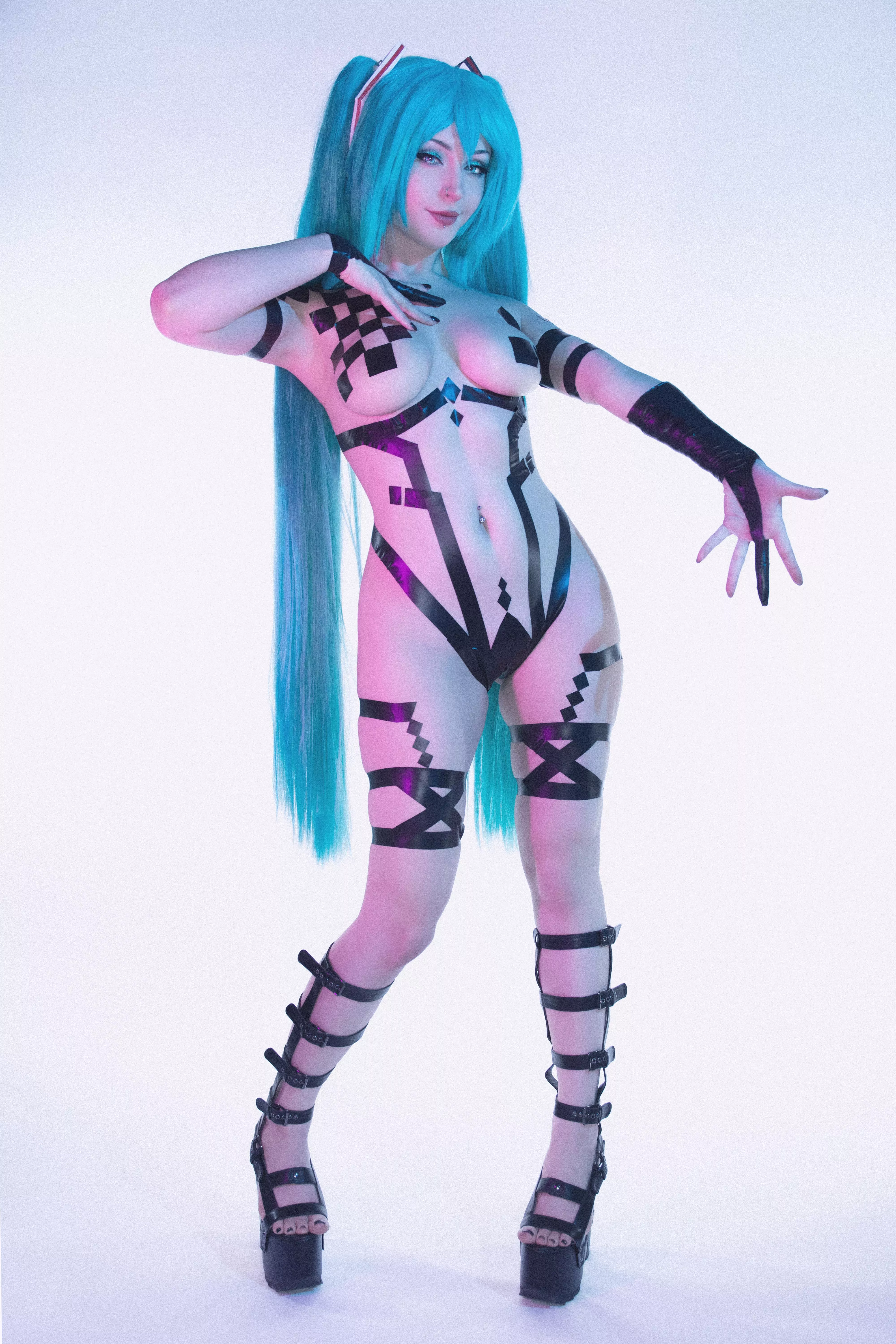 My Hatsune Miku cosplay (Shiroktsne)
