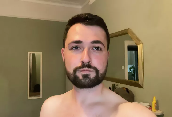 Need a running partner. But apparently don’t how how to smile first thing in the morning 😅