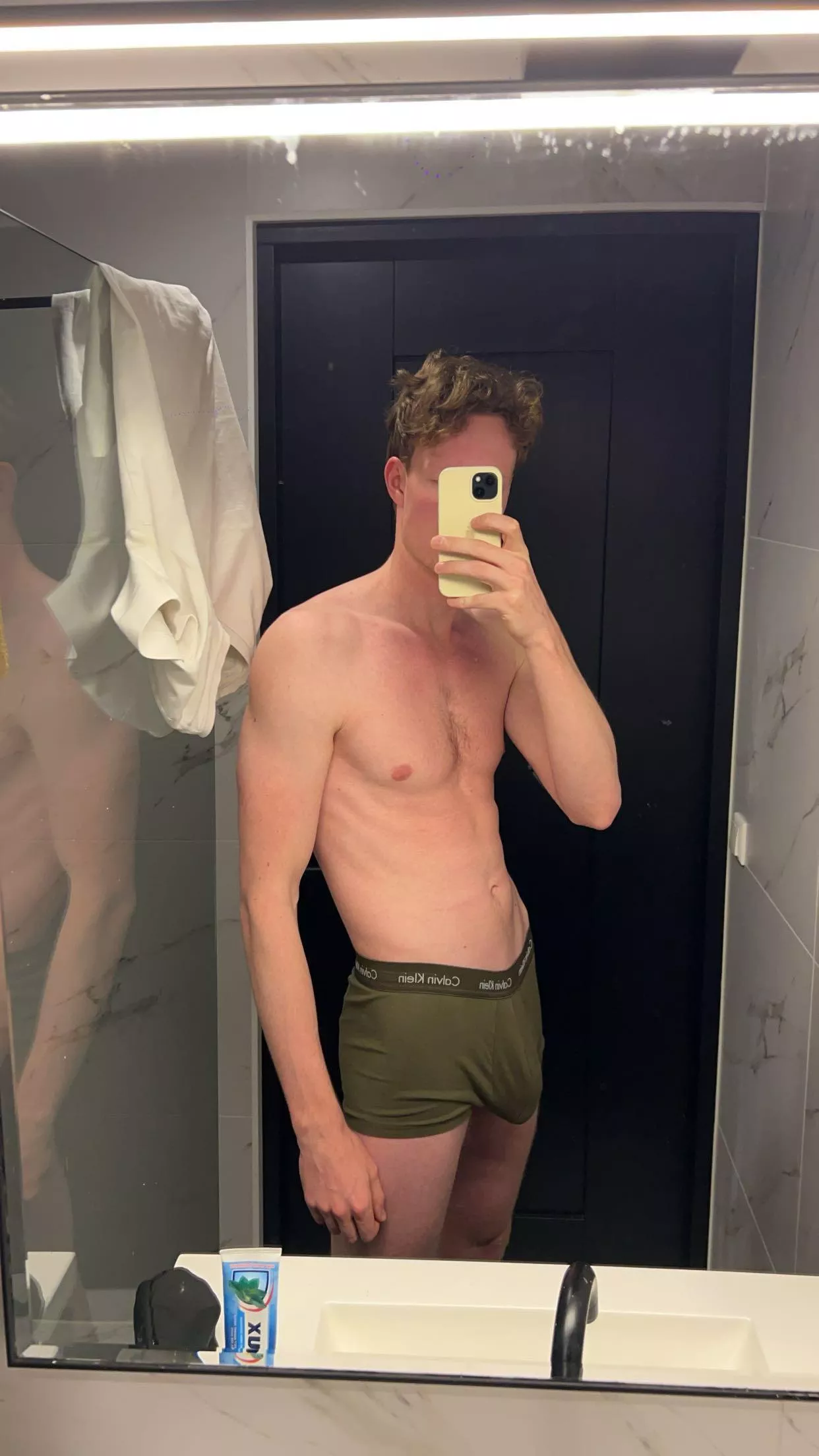 New here, bulgy enough? 6’7 23m