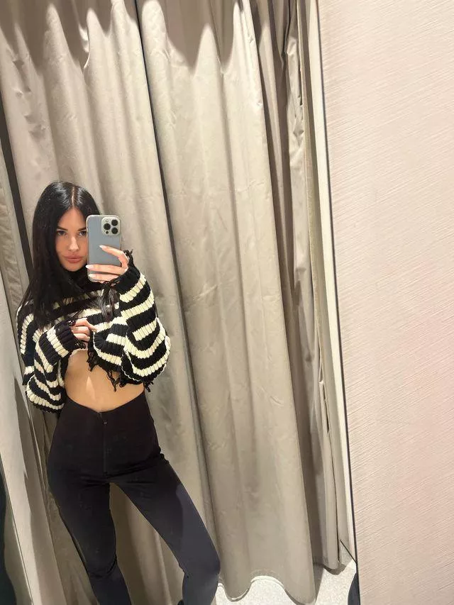 no one's gonna know we're doing it in the changing room, right?