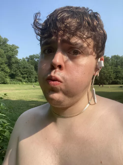 On a run and actually took my shirt off for the first time, very very nervous hunnies 