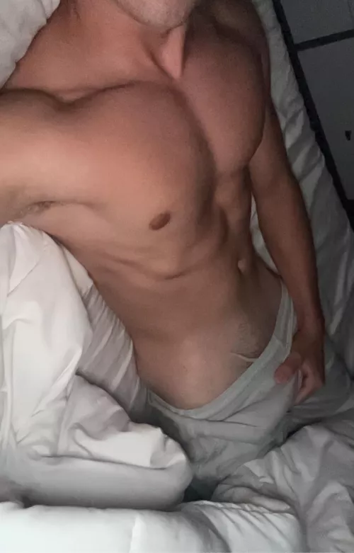 18, HMU for snap, the older and kinkier the better;) 