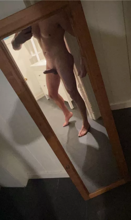 Bro would you chill naked in the morning with me? (32) Toronto 🇨🇦