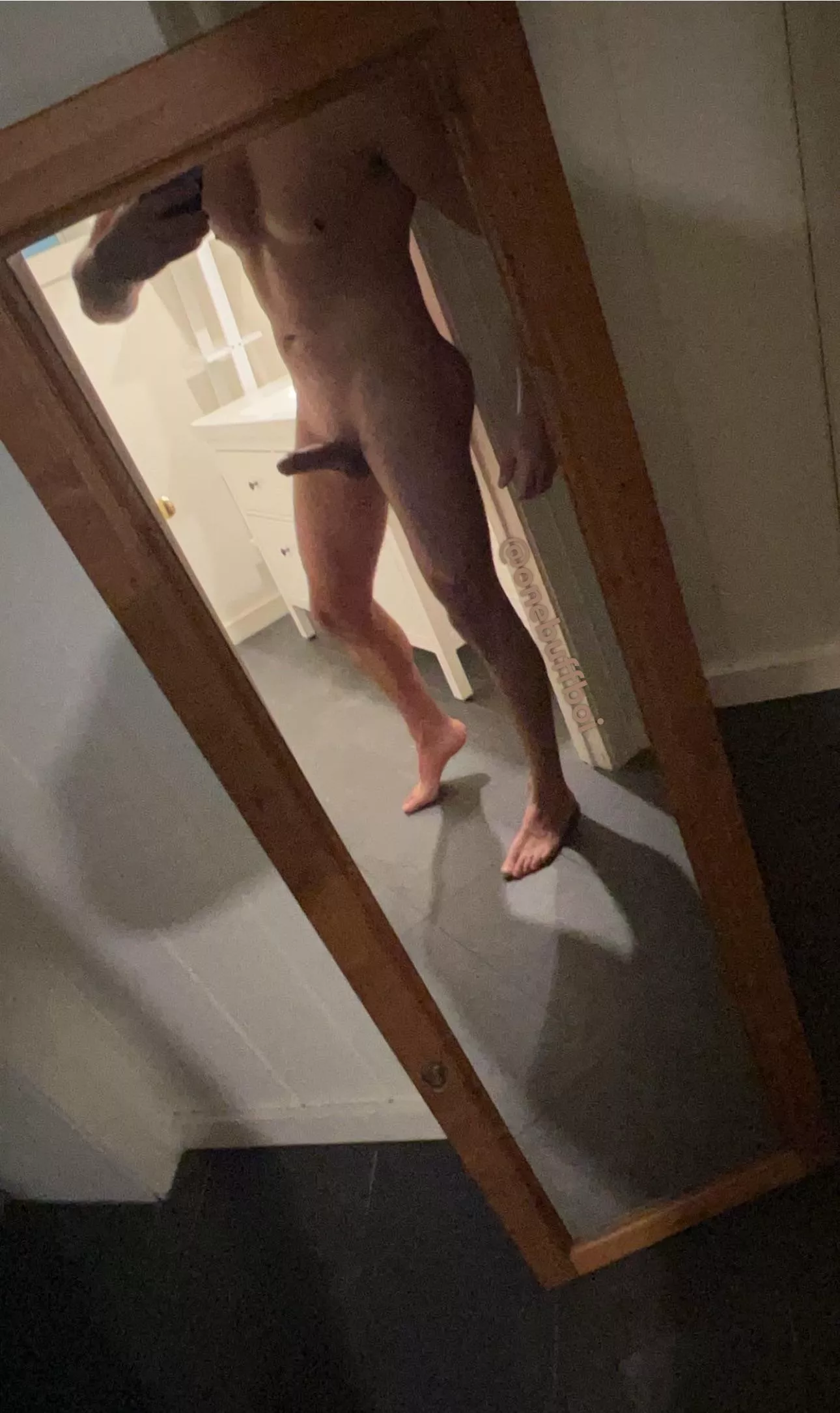 Bro would you chill naked in the morning with me? (32) Toronto 🇨🇦