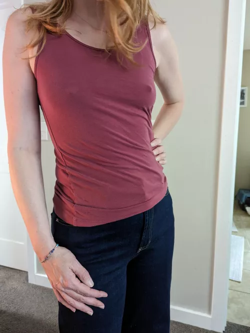Can't go wrong with a braless tanktop and jeans.