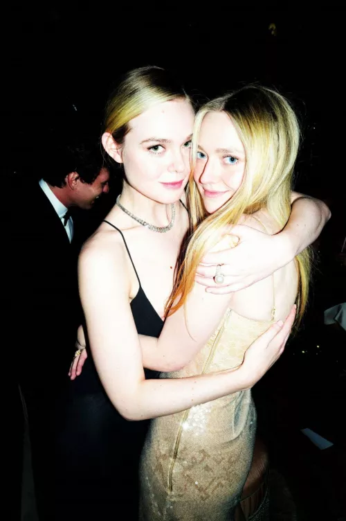 Dakota and Elle Fanning.  