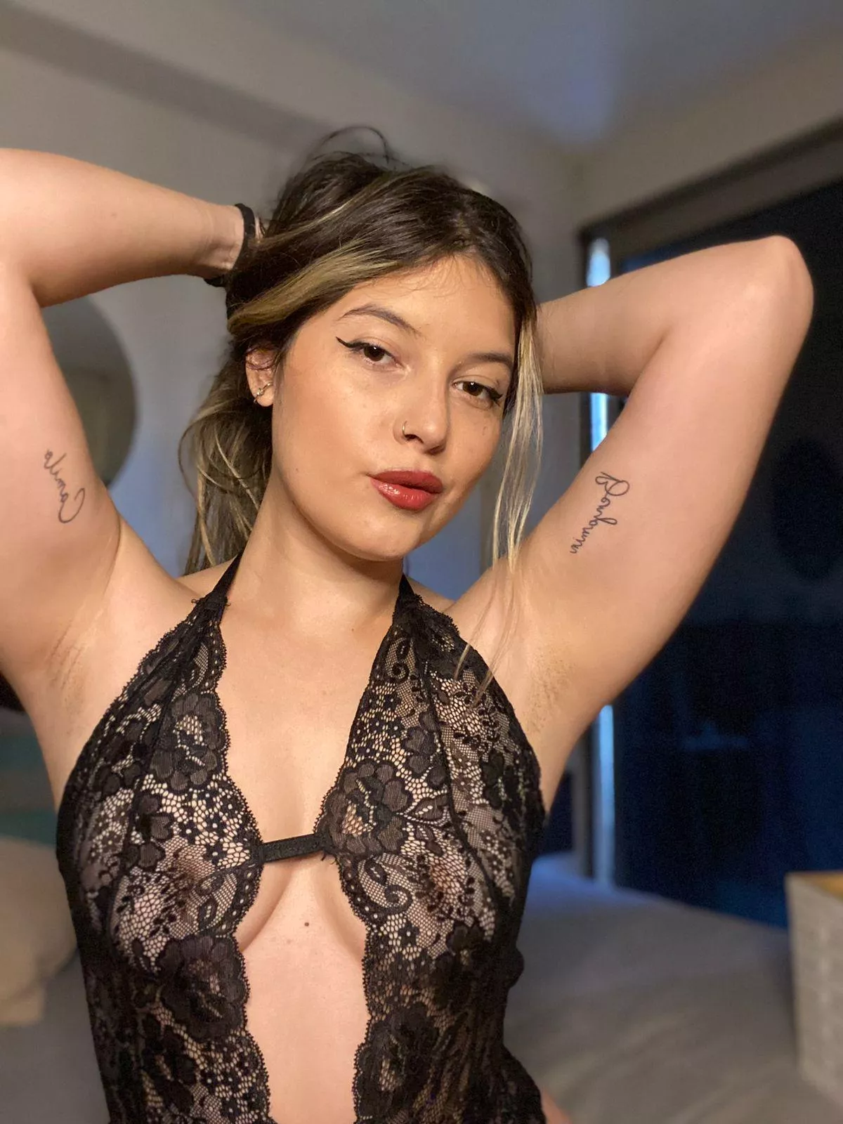 If you only knew what I like, they admire me while they lick my armpits, you wouldn't stand there without doing it.