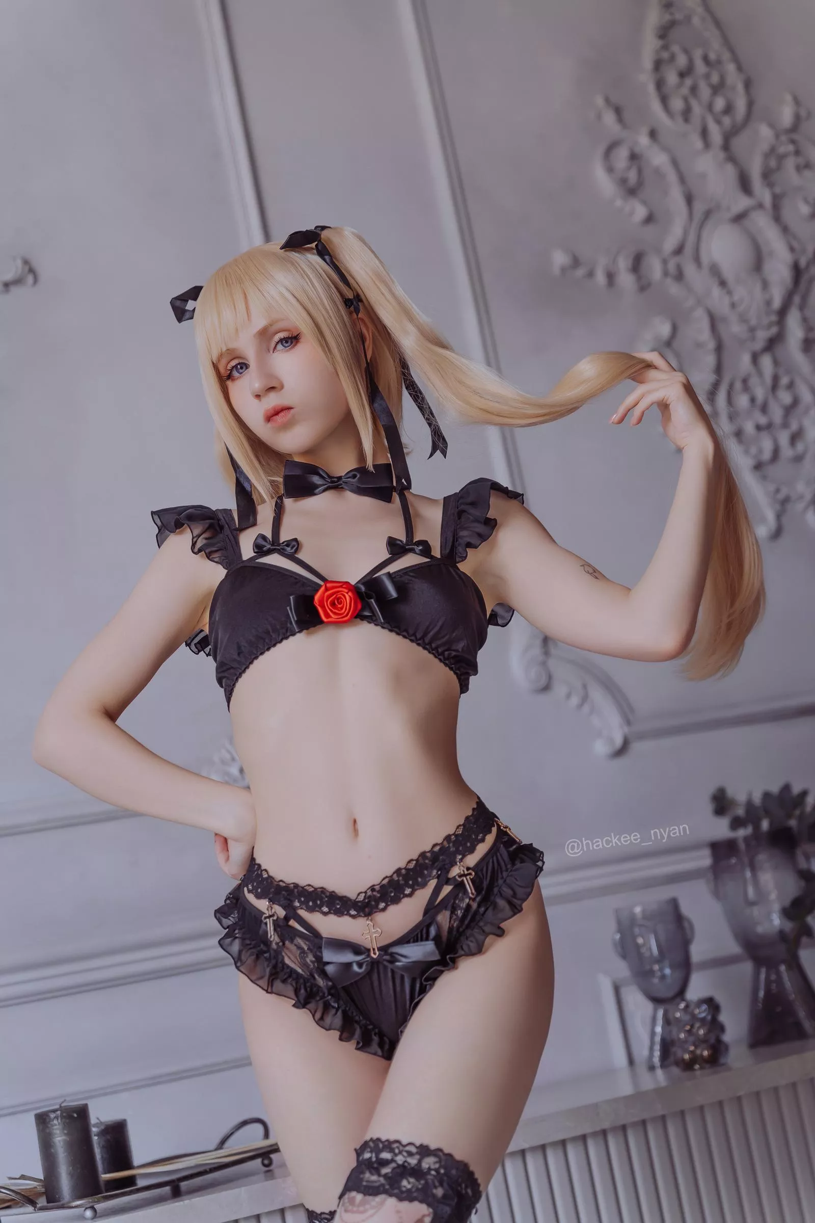 Marie Rose from Dead or Alive cosplay by Hackee