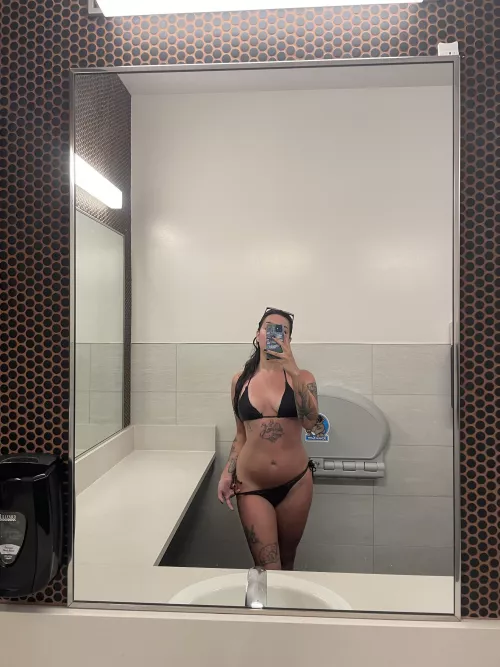 wyd if you saw me at the pool?