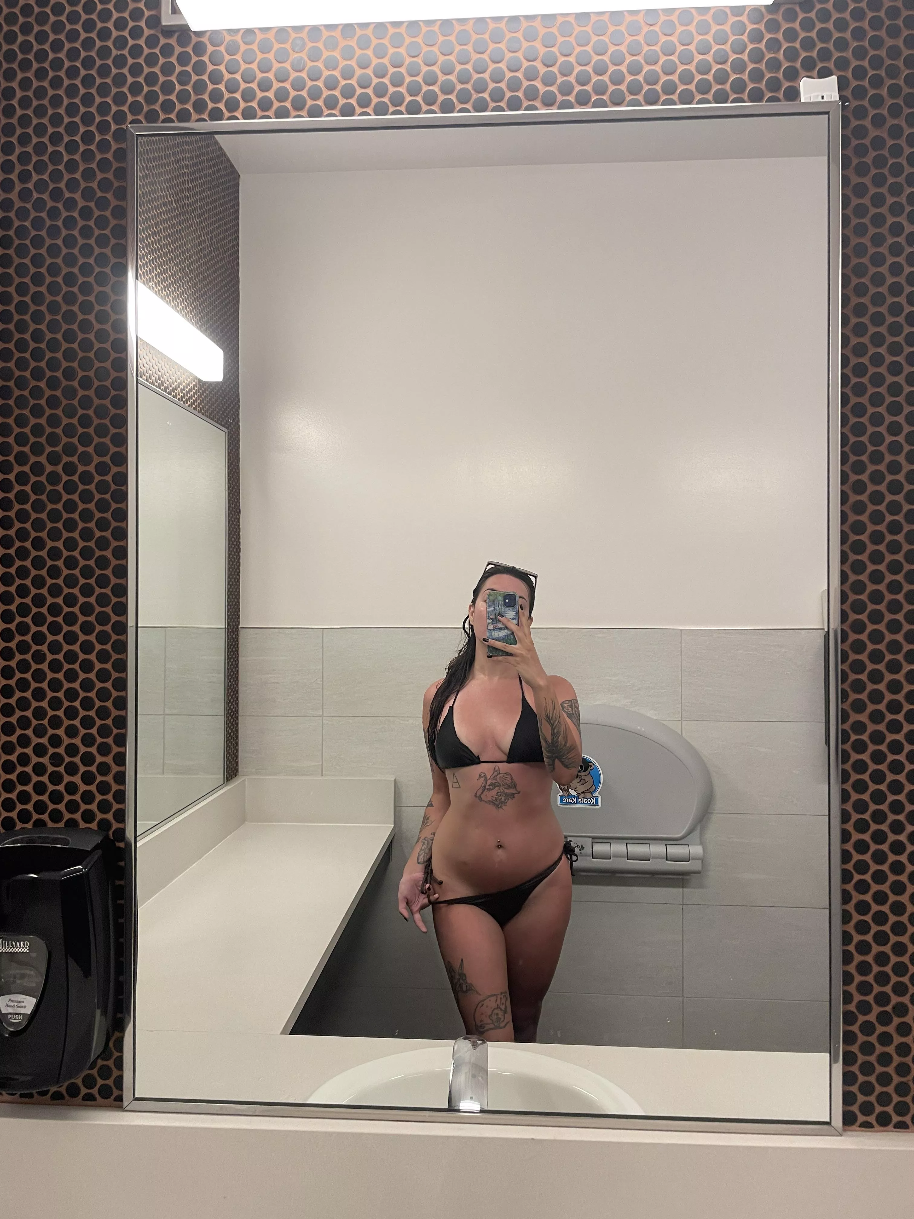 wyd if you saw me at the pool?