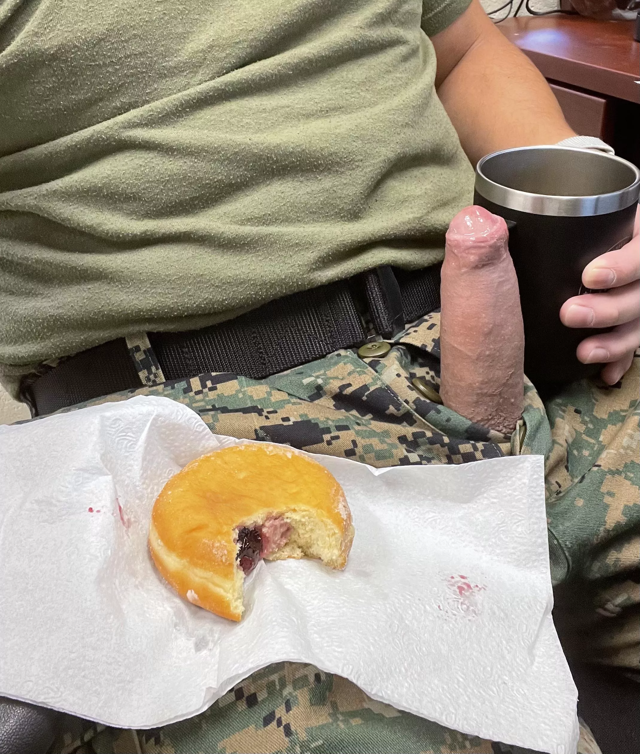 [37] Jelly filled donut some coffee and a stroke session to start the day. 