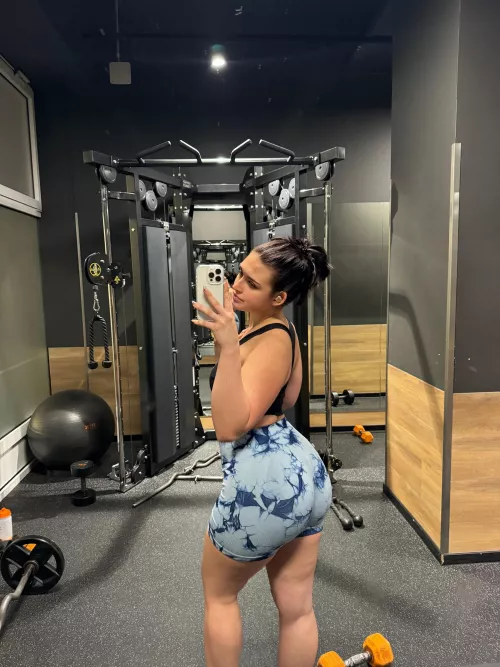 big booties come with cellulite sometimes