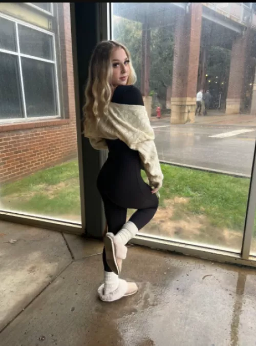 gimme three words you'd say to a 18yo teen riding you