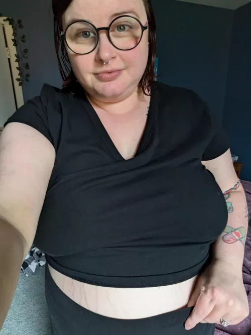 Have a good day babes 🖤