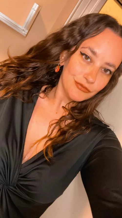 I dressed sexy especially for you 