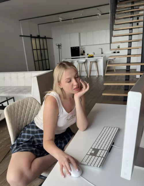 I promise one night with this petite blonde babygirl will be the best one of your life