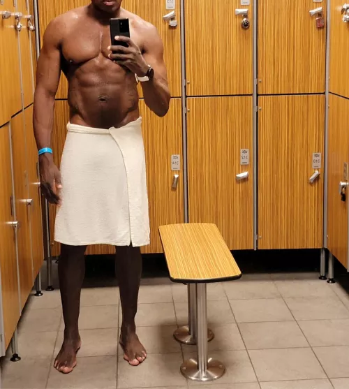 (M) 5-6 days a week at the gym & you can still look dis way at 50 year old 💪🏾✊🏾