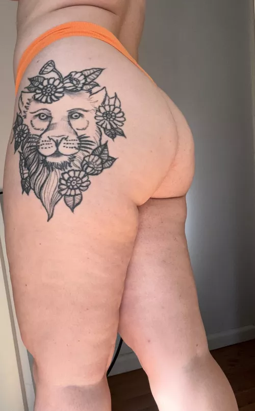 my biggest kink is sending nudes to strangers
