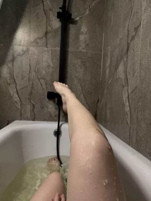 A bit of shower legs fun