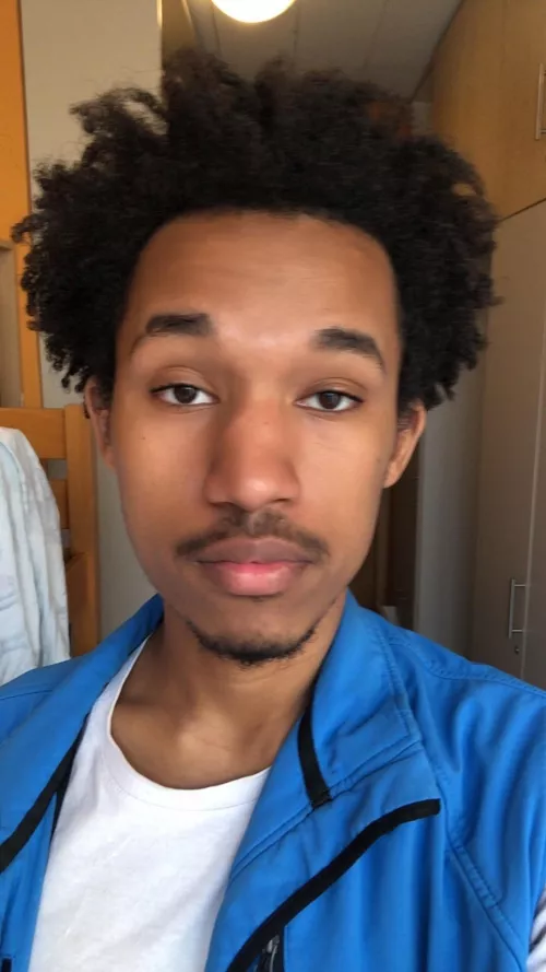 Adding some diversity to this community 🌴🥥✨