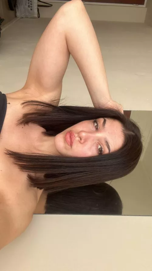 Be honest is my armpit or my face prettier?