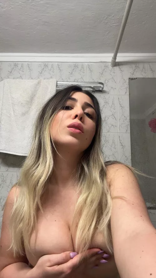 Can you hold them for me while I helping you wash your dick?😋