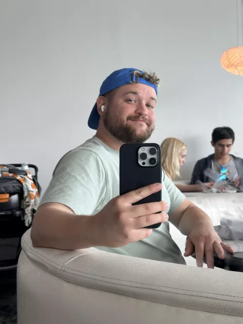 How do y’all like my new hat?