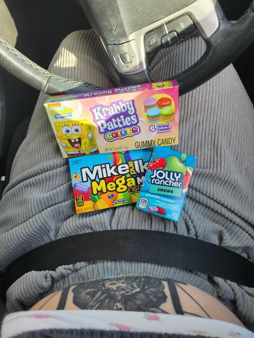 I had to do a big girl job but it's okay cause I has candy