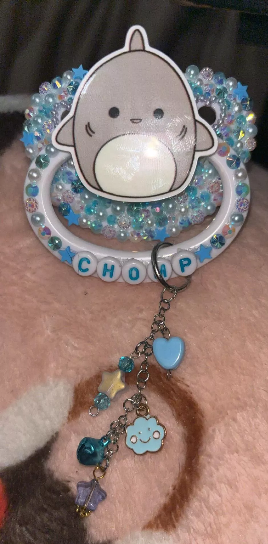 I made myself a new paci!! 🦈