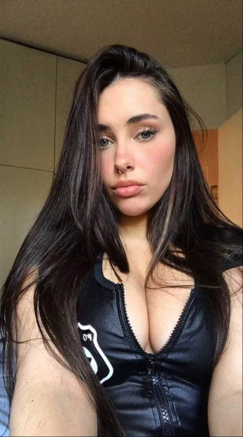 My tits wants your attention
