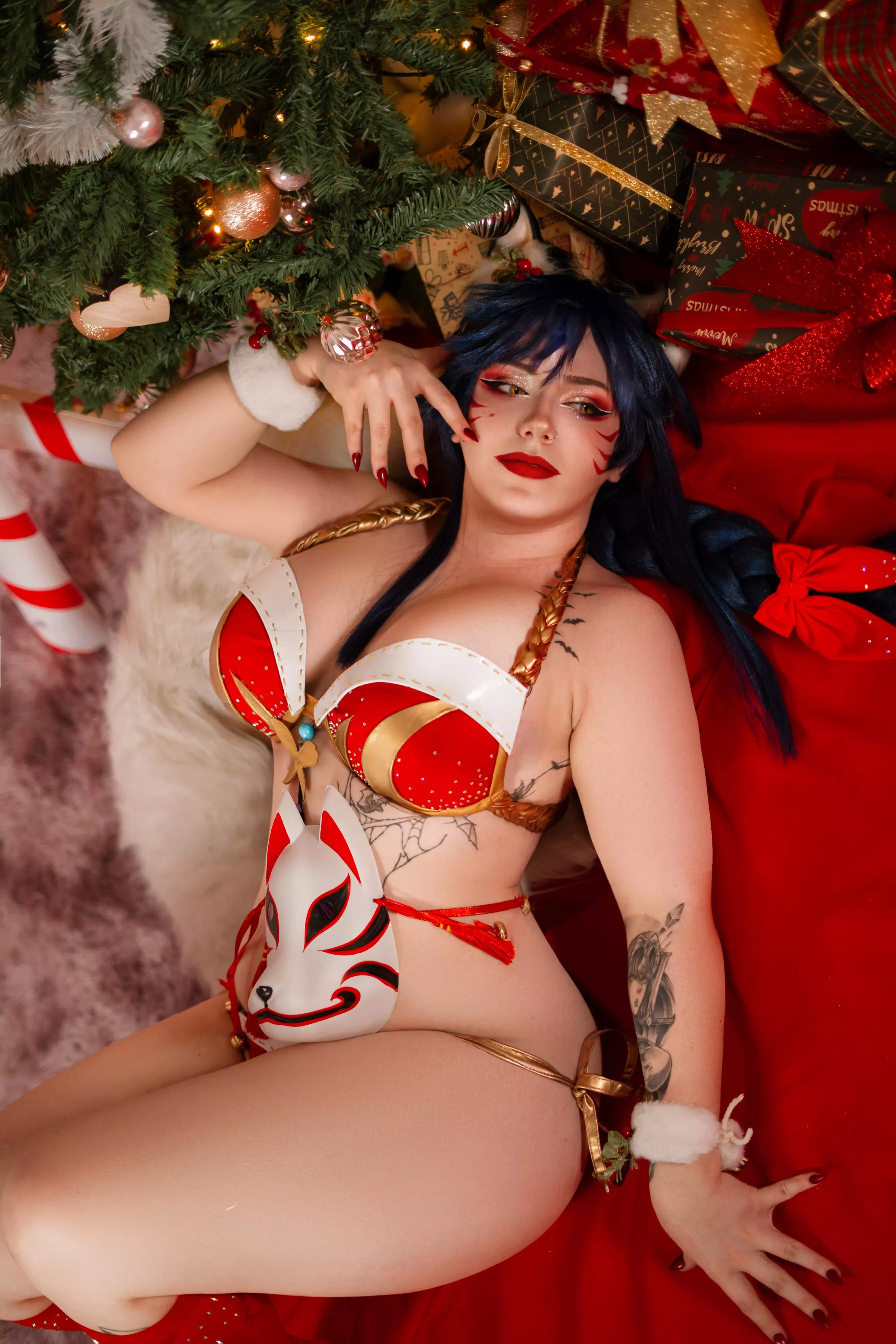 Ahri cosplay by (Kuroitsune) 