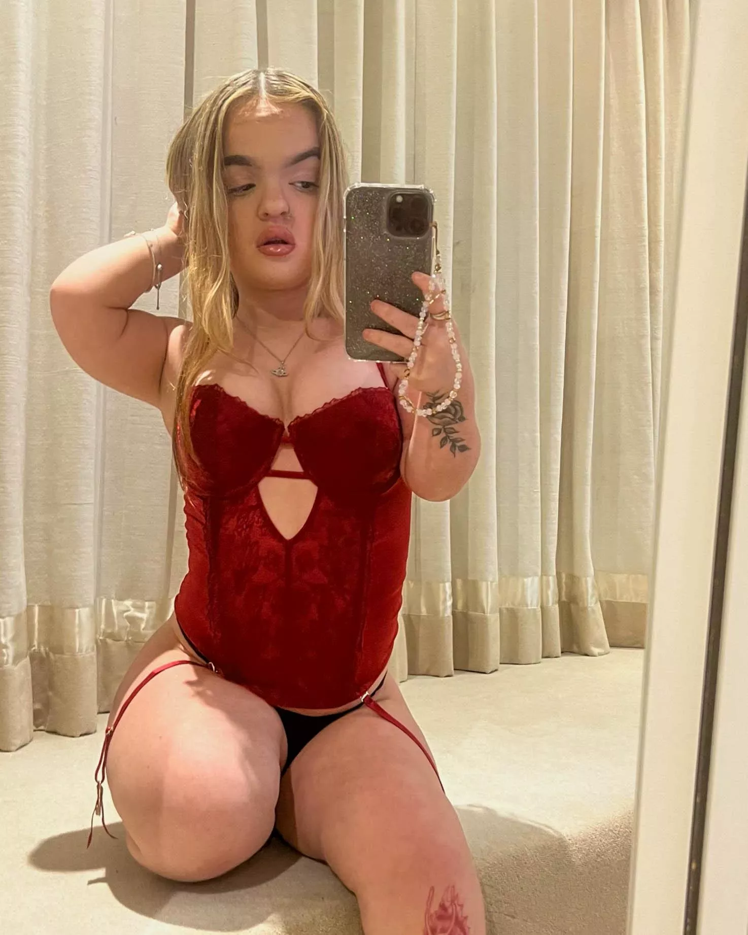 Are you looking for a short girl with thick thighs