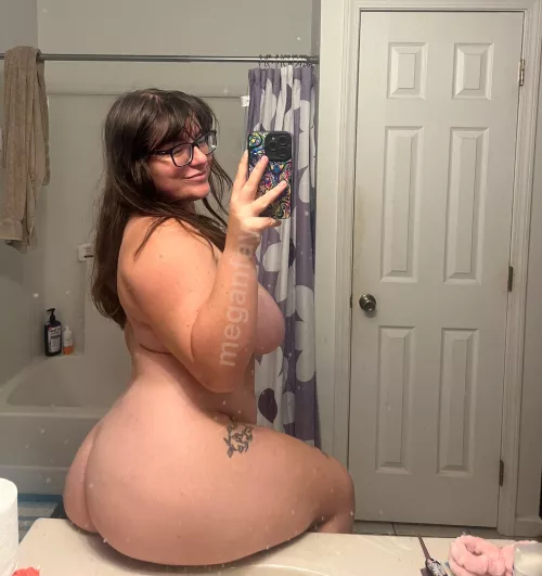 Do you like your girls thick like me? F 24 