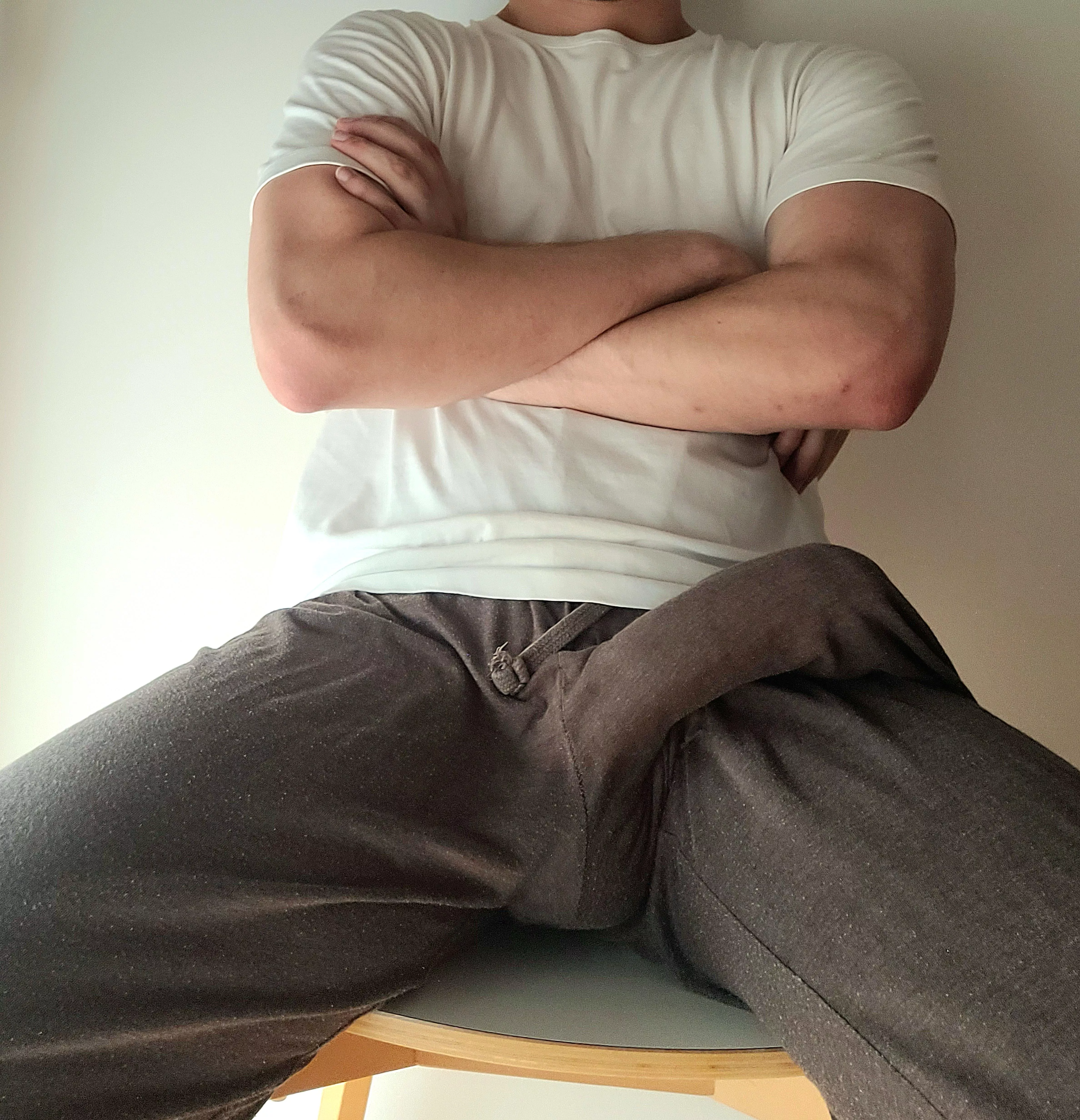 Grey sweatpants are my (27) favourite outfit