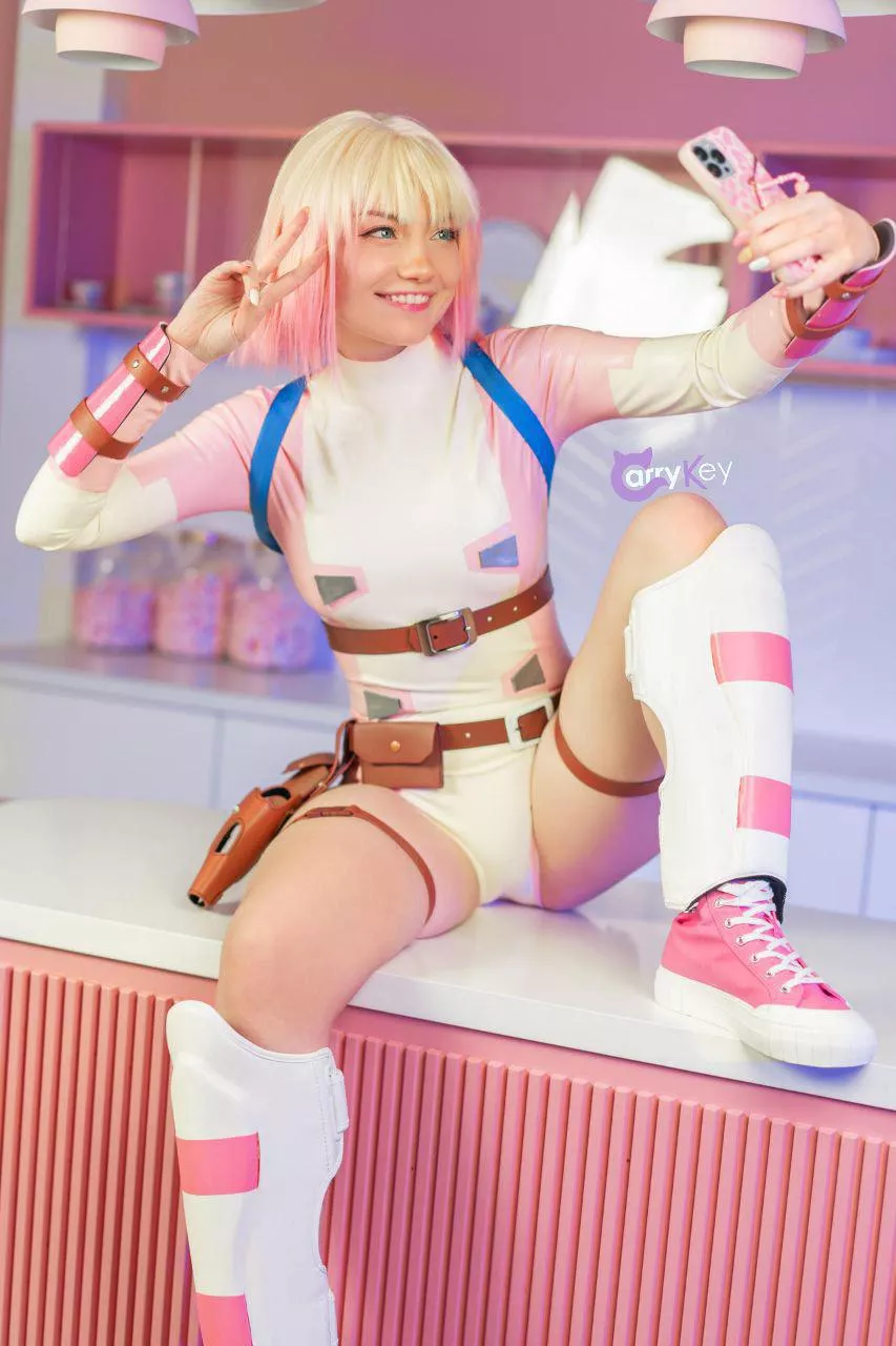 Gwenpool by CarryKey 