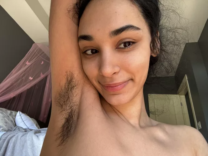 Hairy armpits and no makeup today
