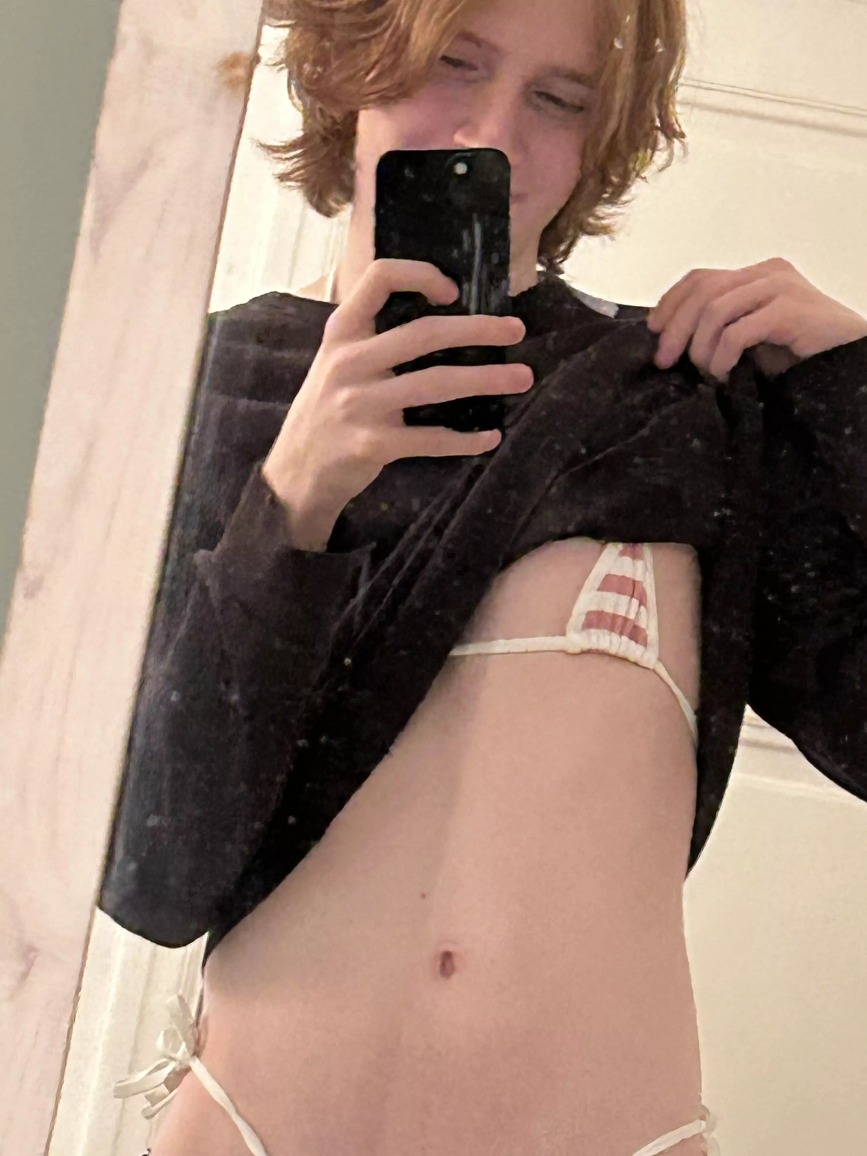 hope this isnt too inappropriate :3 SORRY FOR DIRTY MIRROR :SOB: