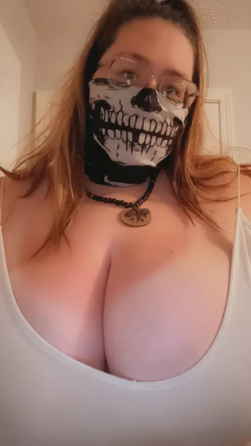 i know it’s not a “normal” selfie but i love this picture 🥰