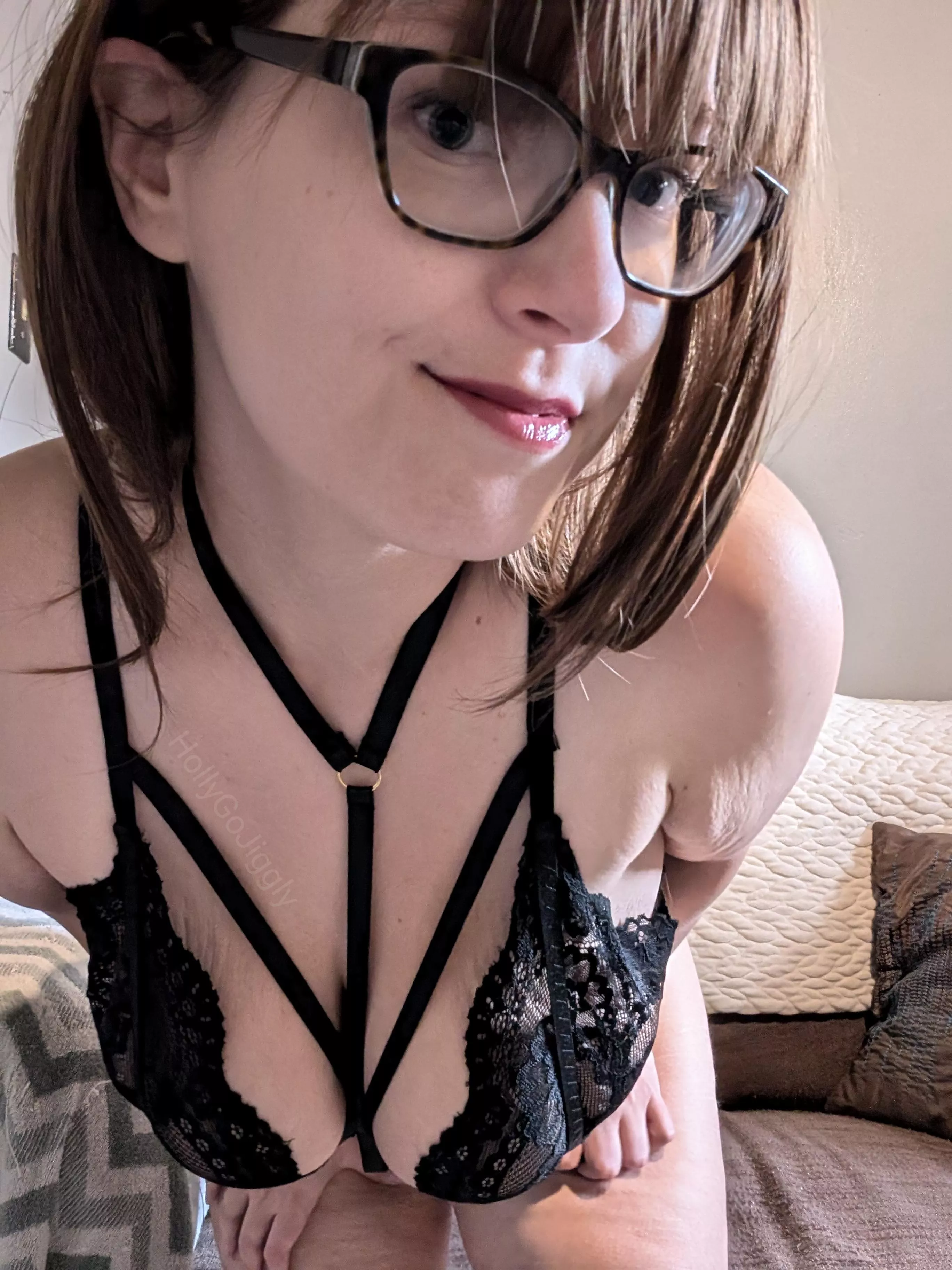 I love the collar on this set. I think I feel a choker necklace phase coming on 😆 [F]