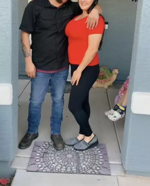 I want My first cuck session and I want it on my bday