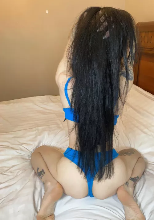 I want the neighbors to watch us.. 😇