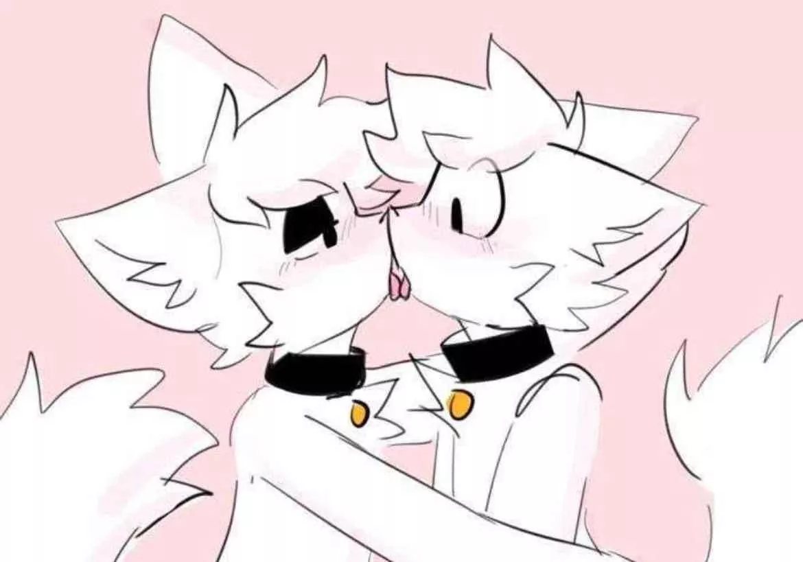 I'm tired of people talking but hot answering texts . I just want a femboy friend 😒