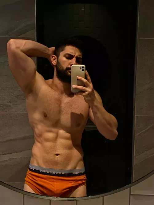 It's not just my arm that's thick🫠🫠