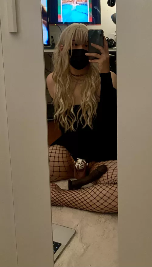 Just noticed the mirror stain oops 😳🤫