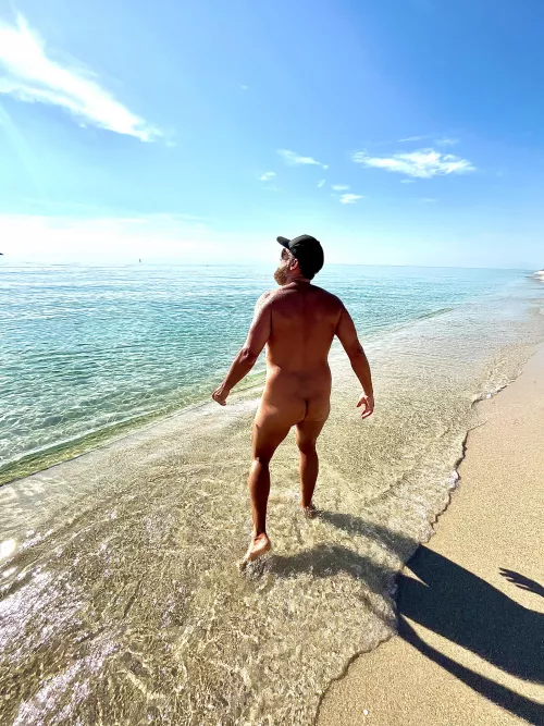 Mondays at the beach ☀️😎